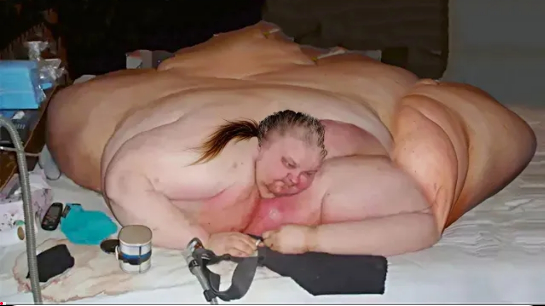 The Sad Life of the World’s Most Obese Woman